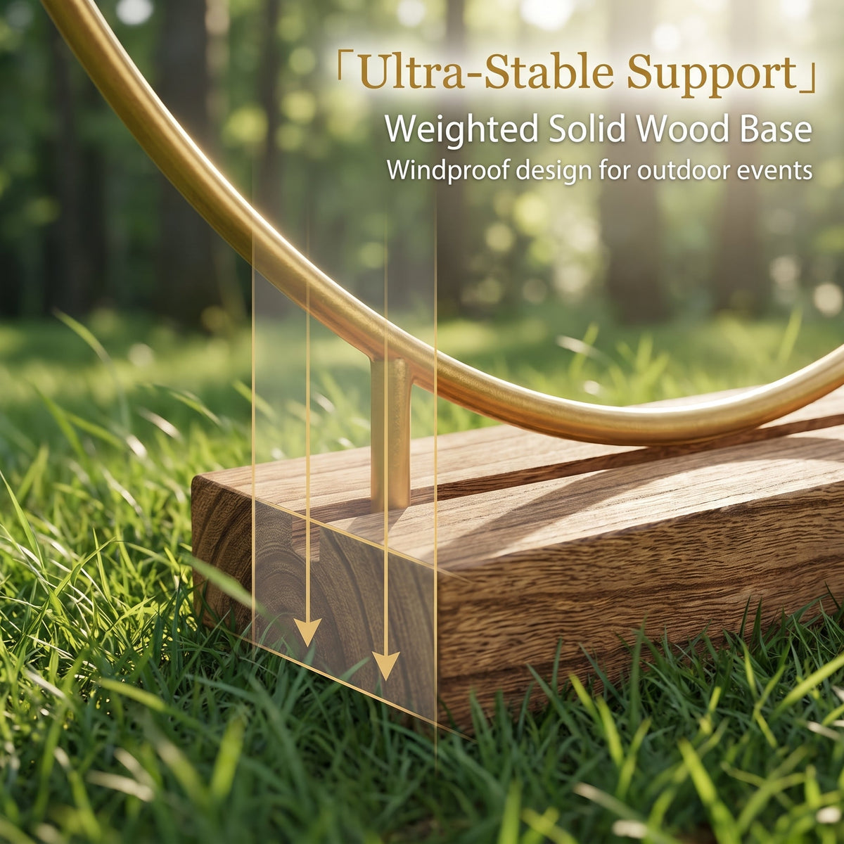 Gouden decoratiehoepel met houten standaard – productafbeelding