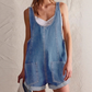 Zomerse, ruimvallende denim-overallshorts voor dames