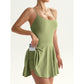 Sportjurk voor dames met gekruiste bandjes op de ru