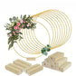 Gouden decoratiehoepel met houten standaard – productafbeelding