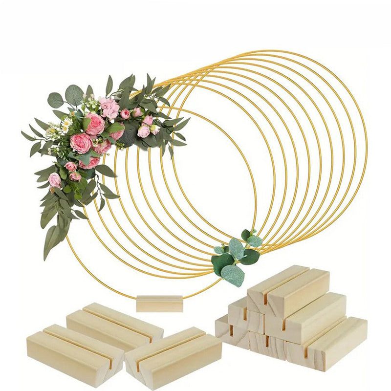 Gouden decoratiehoepel met houten standaard – productafbeelding